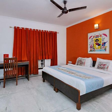 Oyo Flagship 592 Hauz Khas Village New Delhi Buitenkant foto