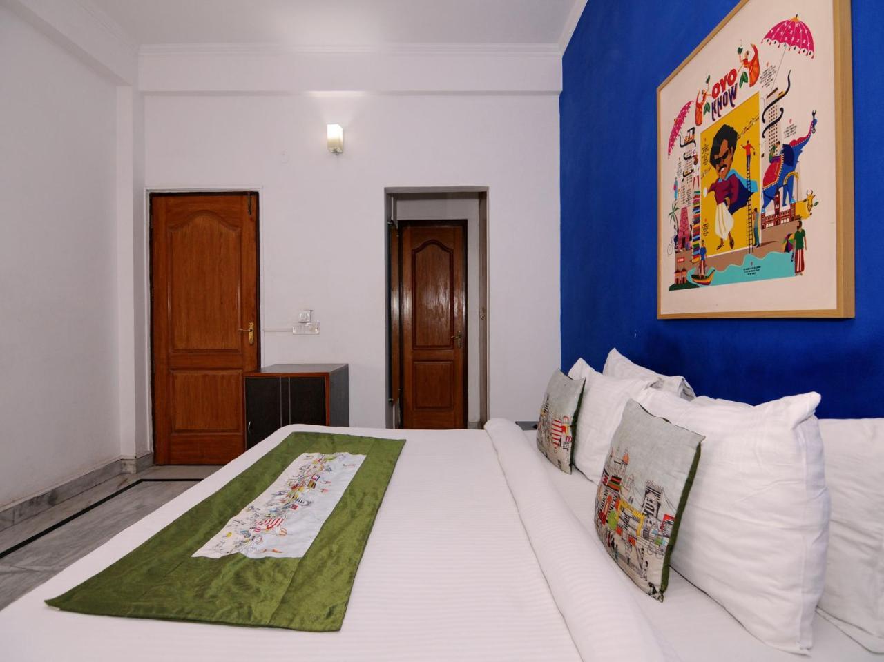 Oyo Flagship 592 Hauz Khas Village New Delhi Buitenkant foto