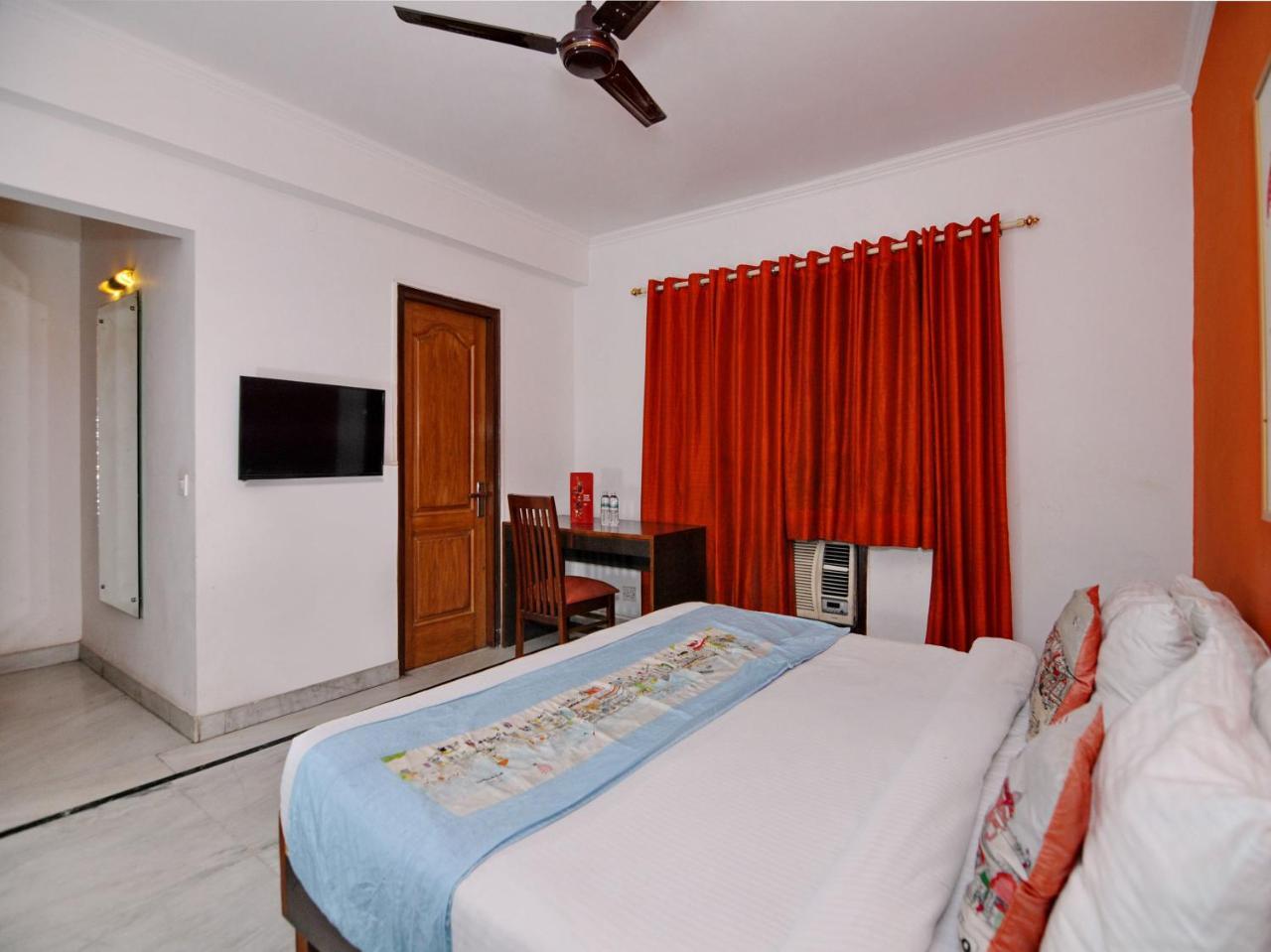 Oyo Flagship 592 Hauz Khas Village New Delhi Buitenkant foto