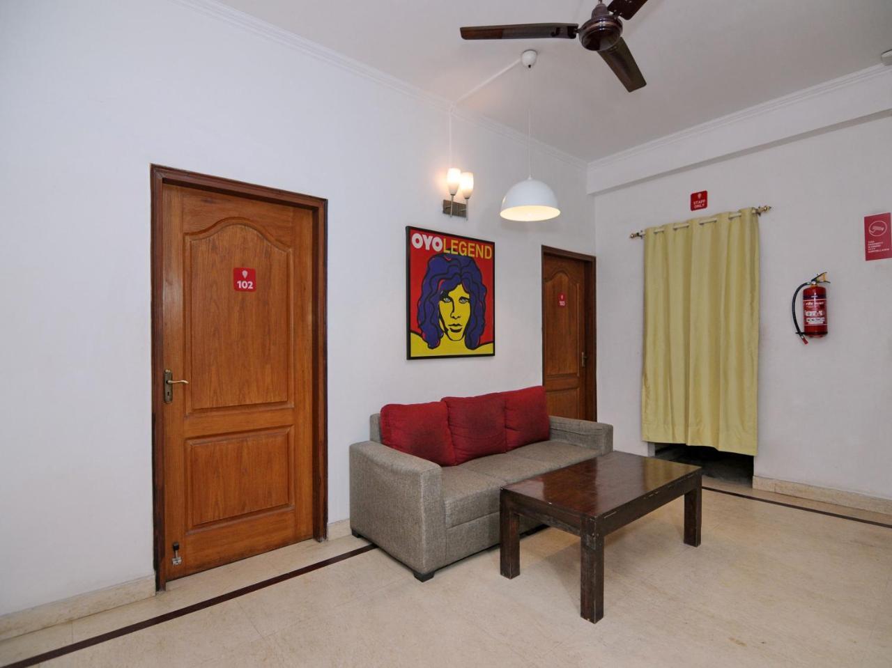 Oyo Flagship 592 Hauz Khas Village New Delhi Buitenkant foto